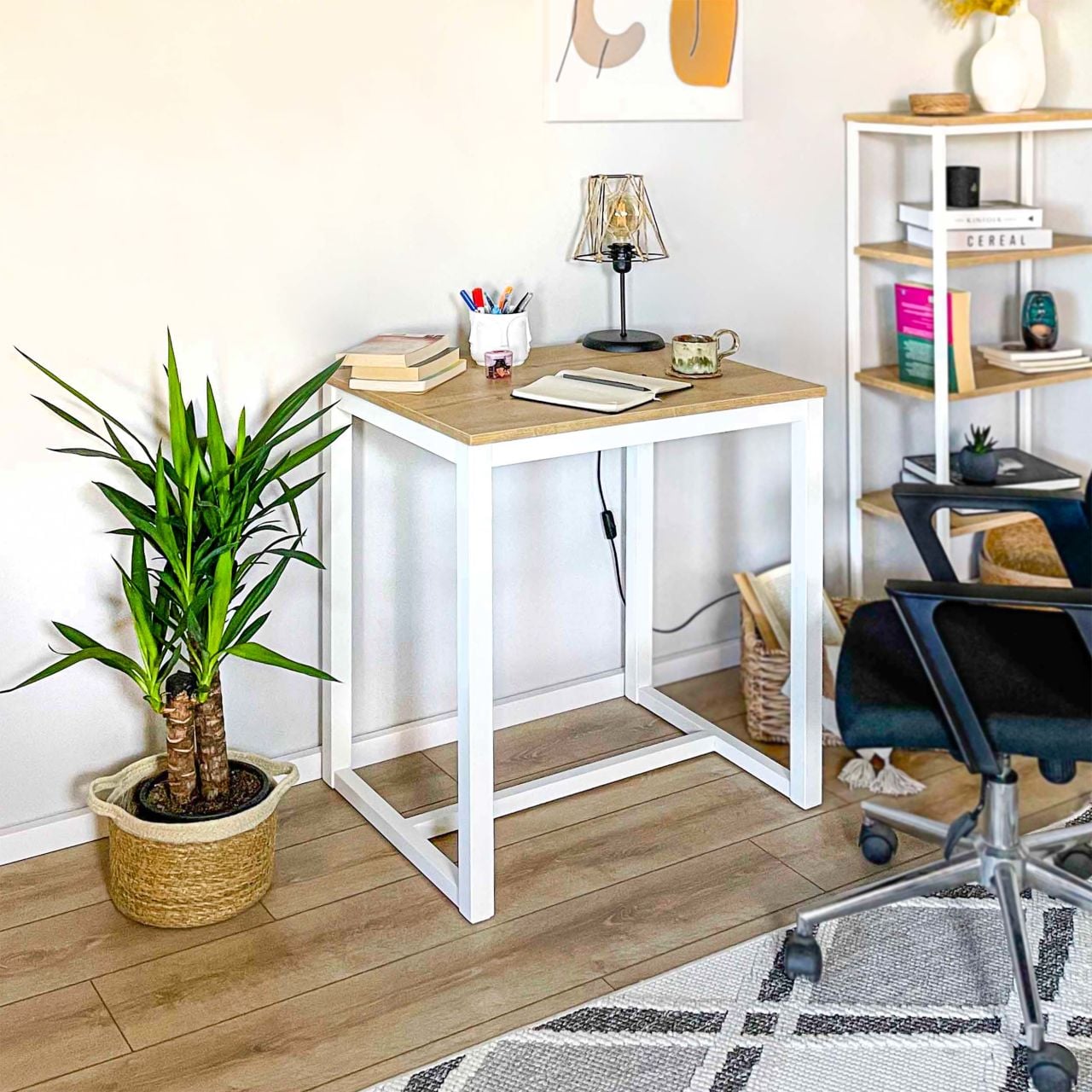 Verimli Bir Çalışma Alanı İçin 2024'ün En İyi Çalışma Masası Modelleri