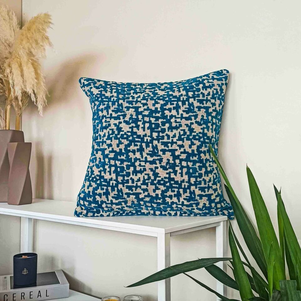 Jakarlı Dokuma Kırlent Kılıfı