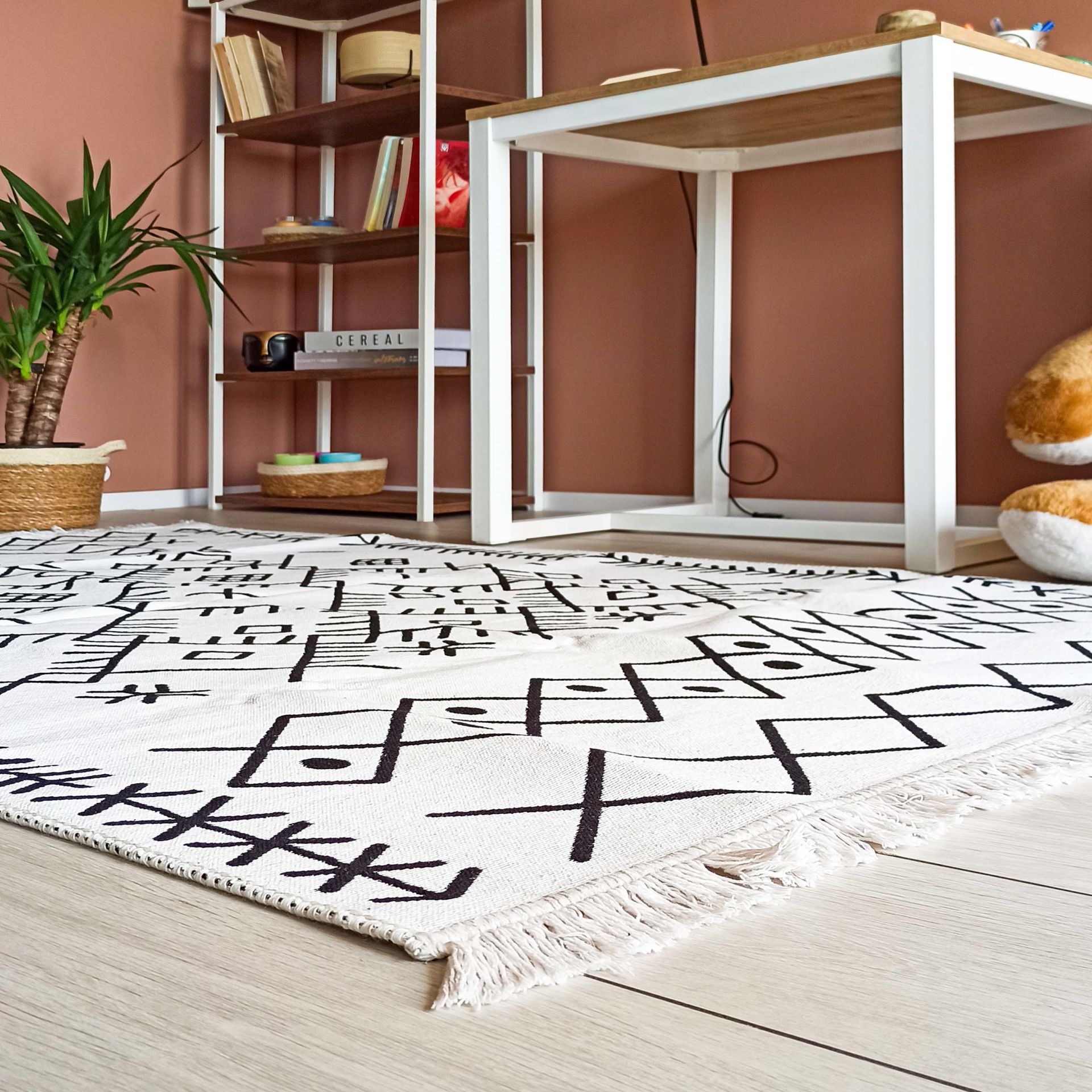 Uşak Çizgisel Desenli Kilim 80X150
