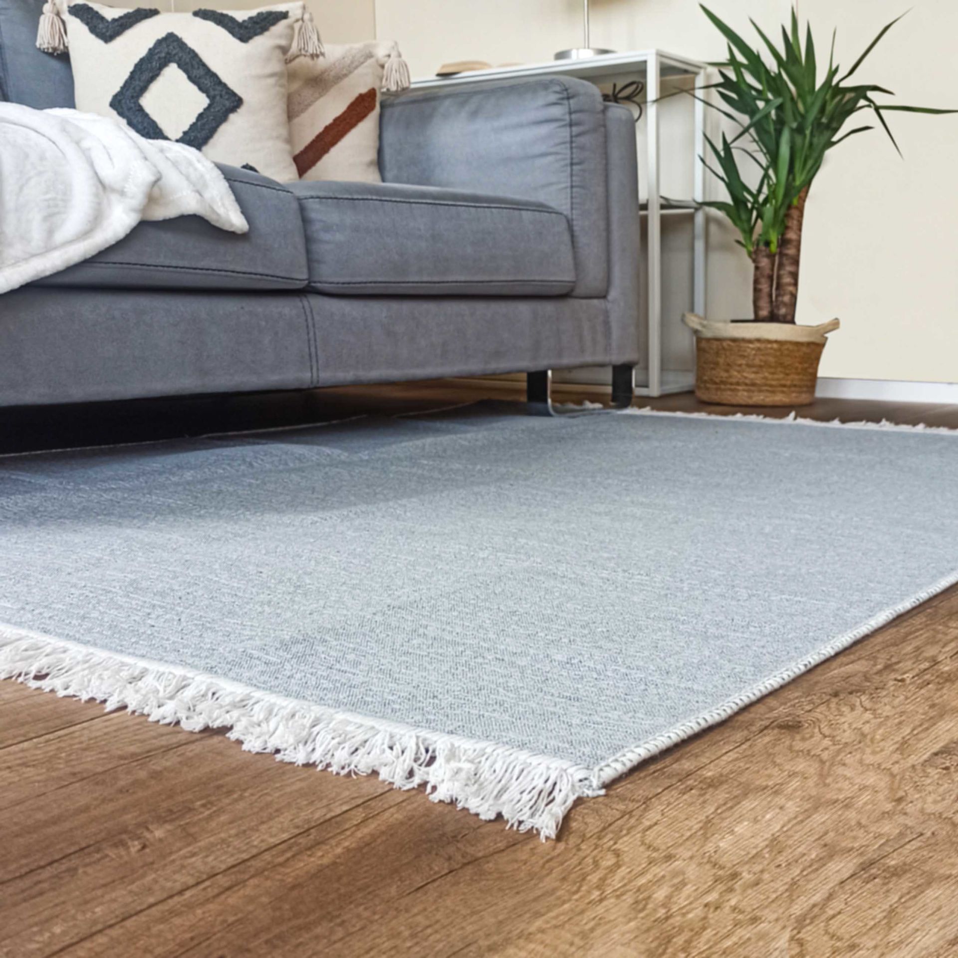 Uşak Gri Desenli Kilim