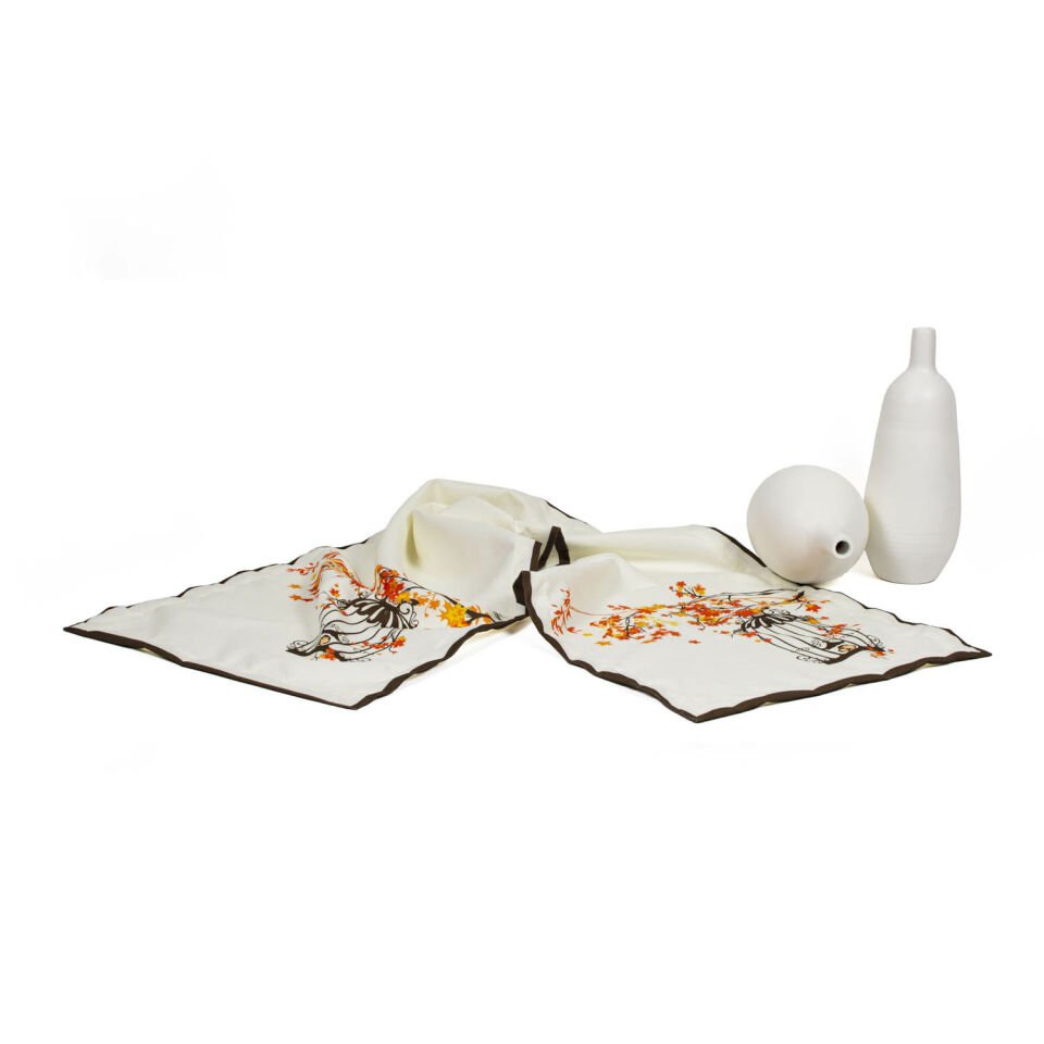 Kafeste Kuş ve Turuncu Çiçekler Runner