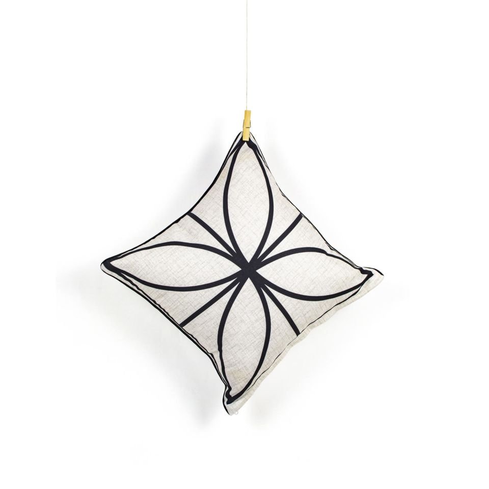 Çapraz Şekilli Kırlent Kılıfı