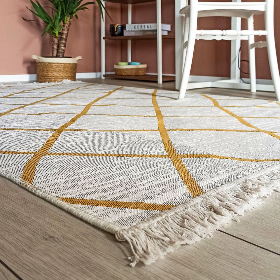 Çift Taraflı Baklava Desenli Kilim